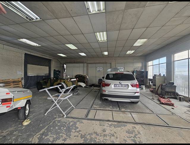 600M² WAREHOUSE FOR SALE IN ACTIVIA PARK